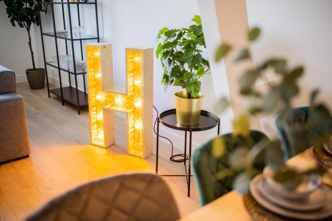 Happily 2 Bedroom Serviced Apartment 75M2 -Nb306H- Ротердам Екстериор снимка
