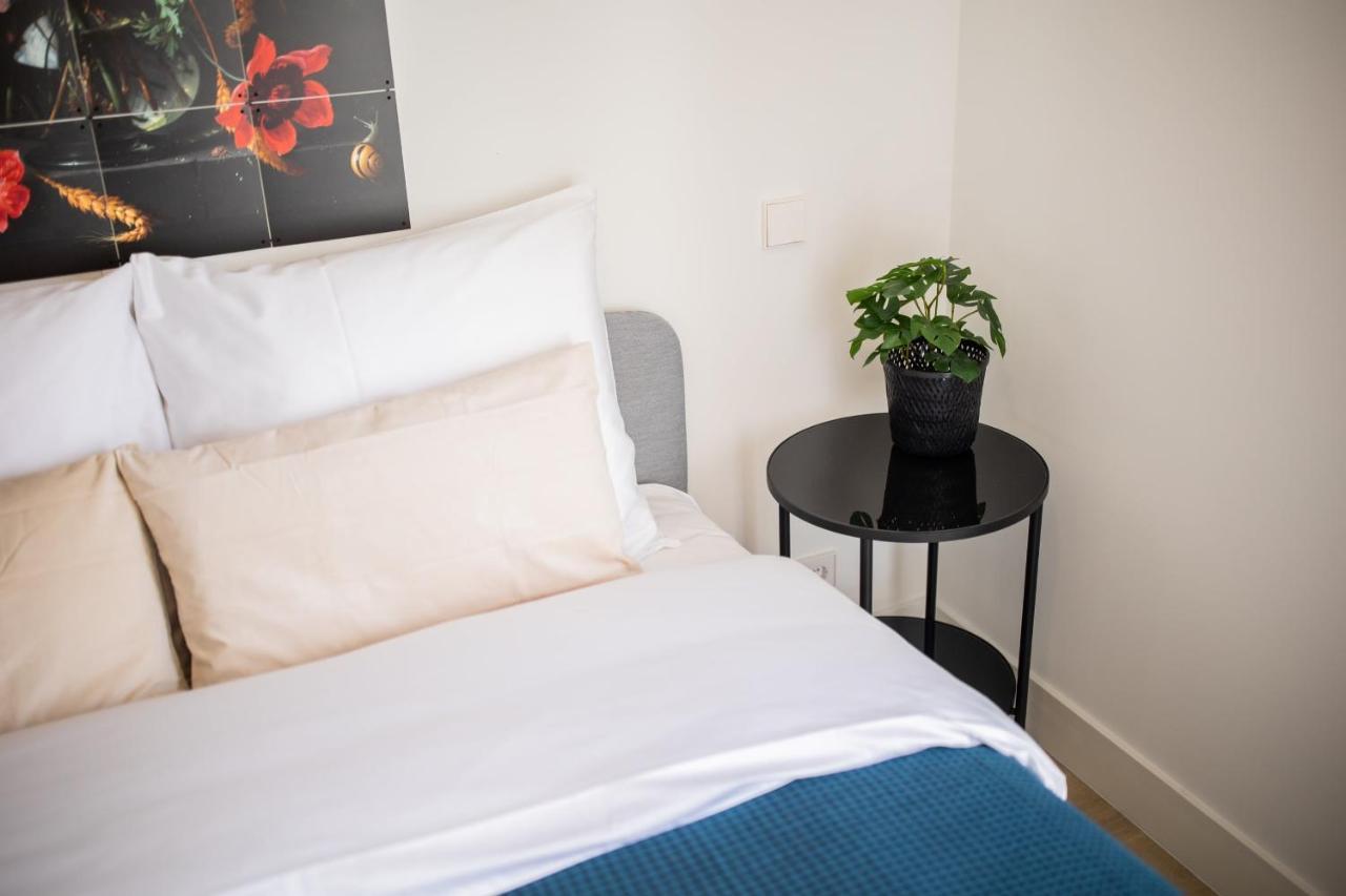 Happily 2 Bedroom Serviced Apartment 75M2 -Nb306H- Ротердам Екстериор снимка